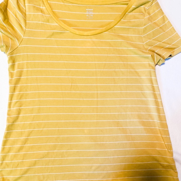 Top - Picture 1 of 2